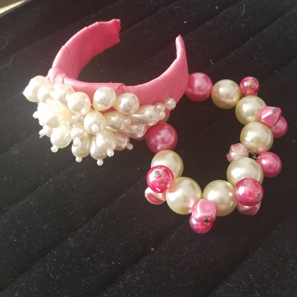 Pink and pearls fashion accessory set